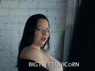 BIGTITTTUNIC0RN