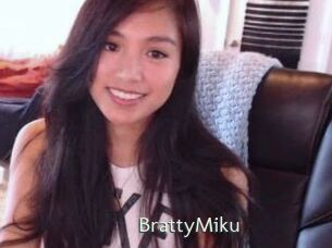 BrattyMiku 1 grosse chatte poilue