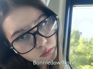 bonniedownton 1 grosse chatte poilue