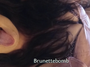 Brunettebomb