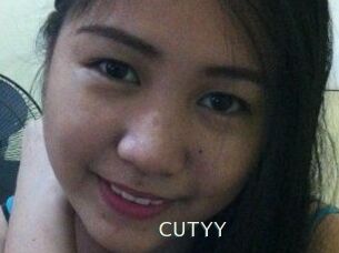 CUTYY 1 grosse chatte poilue