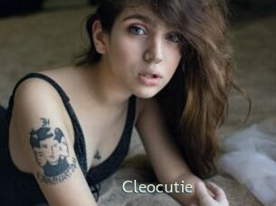 cleocutie 1 grosse chatte poilue