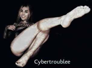 cybertroublee 1 grosse chatte poilue
