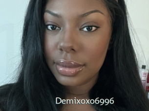 demixoxo6996 1 grosse chatte poilue