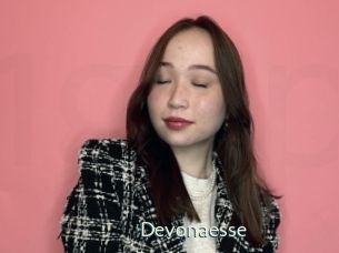devonaesse 1 grosse chatte poilue