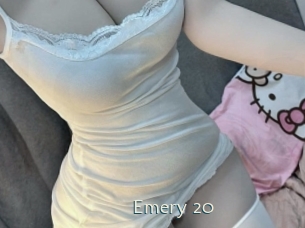 emery_20 1 grosse chatte poilue