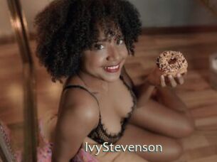 IvyStevenson 1 grosse chatte poilue