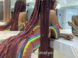 immxtyra 1 grosse chatte poilue