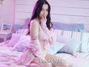 LuckyMia