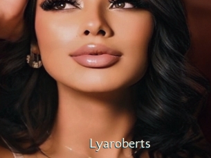 lyaroberts 1 grosse chatte poilue