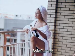 MiaCerise