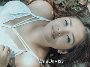 MiaDaviss
