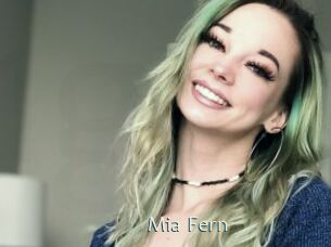 Mia_Fern