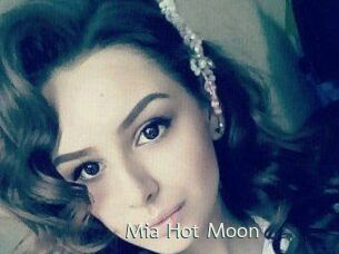 Mia_Hot_Moon