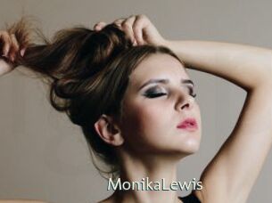 MonikaLewis 1 grosse chatte poilue