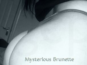Mysterious_Brunette