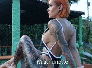 Miabrunette