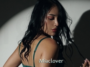 miaclover 1 grosse chatte poilue