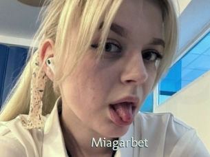 miagarbet 1 grosse chatte poilue