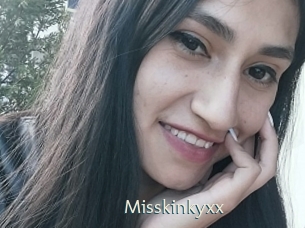 Misskinkyxx