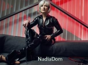 NadiaDom 1 grosse chatte poilue