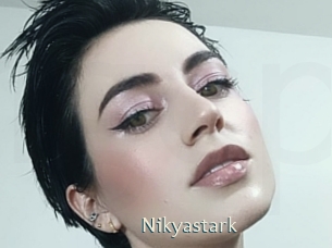 Nikyastark 1 grosse chatte poilue