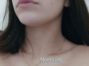 Noemiiie 1 grosse chatte poilue