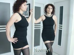 Noemyi 1 grosse chatte poilue