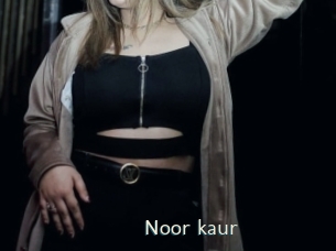 noor_kaur 1 grosse chatte poilue