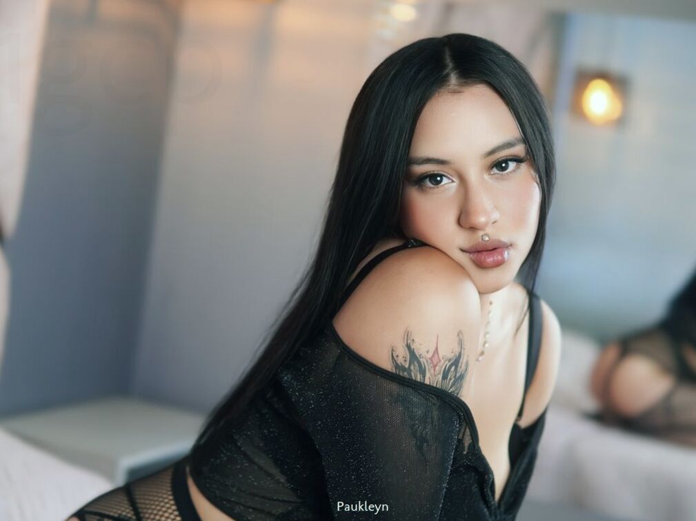 paukleyn 1 grosse chatte poilue