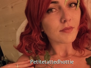 Petitetattedhottie