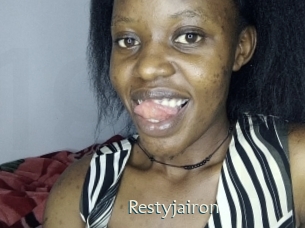 restyjairon 1 grosse chatte poilue