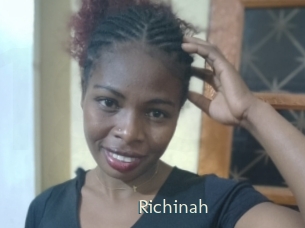 richinah 1 grosse chatte poilue