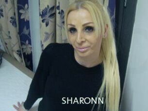 SHARONN_ 1 grosse chatte poilue
