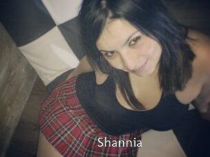 shannia 1 grosse chatte poilue