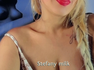 Stefany_milk