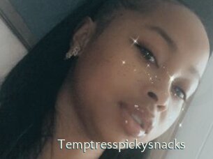 temptresspickysnacks 1 grosse chatte poilue