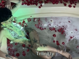 triinitty 1 grosse chatte poilue