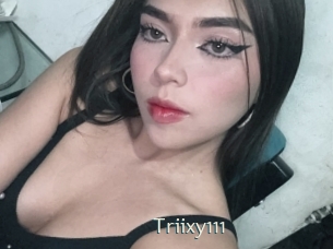 triixy111 1 grosse chatte poilue