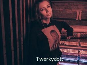 twerkydoll 1 grosse chatte poilue