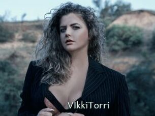 VIkkiTorri 1 grosse chatte poilue