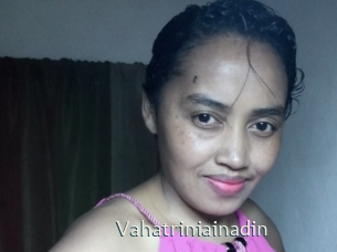 vahatriniainadin 1 grosse chatte poilue